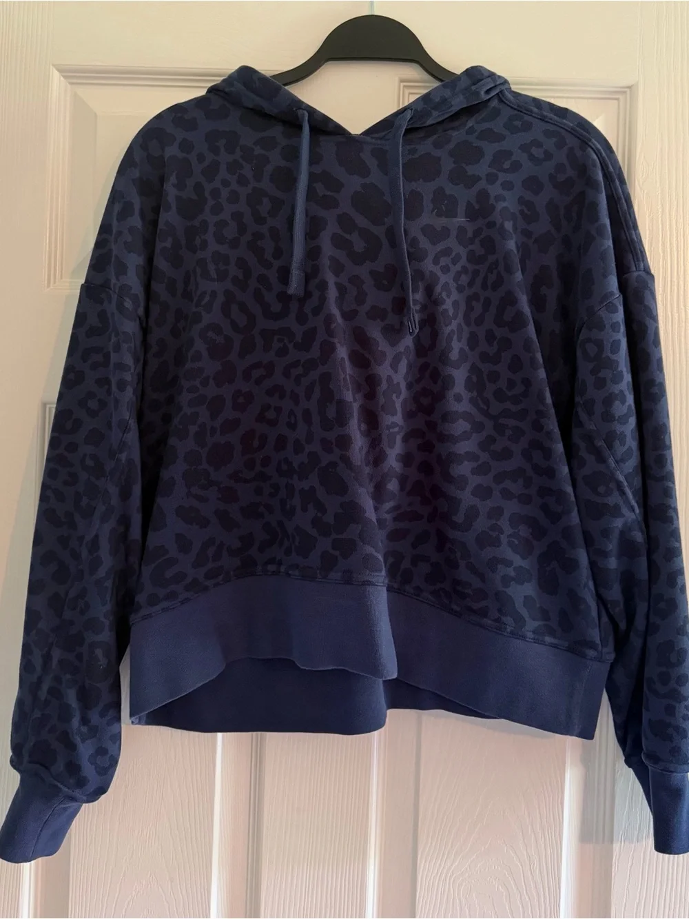 NIKE Women's Navy Leopard Print Crop Hoodie Top Size M